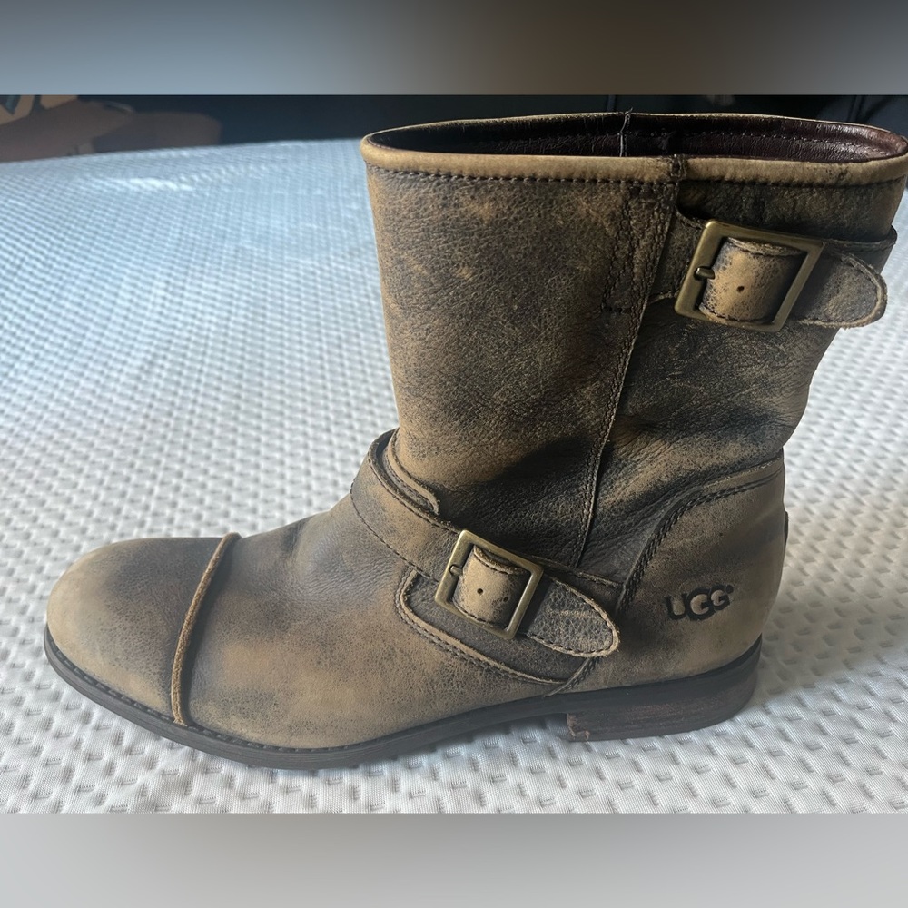 Size 12 men’s UGG boots
